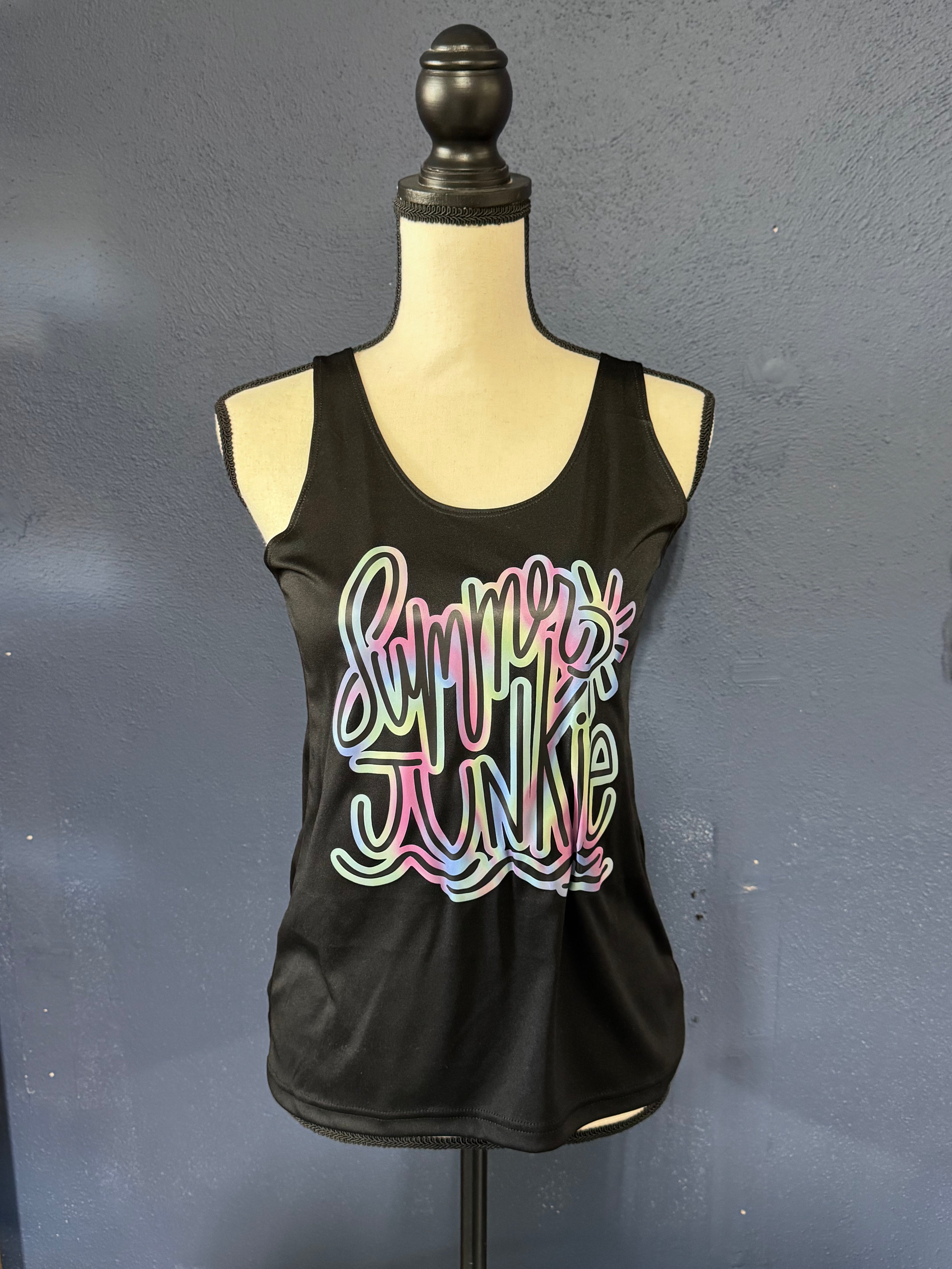 Summer Junkie Black Graphic Tank Top – Women’s Small – Colorful Summer Script Tank