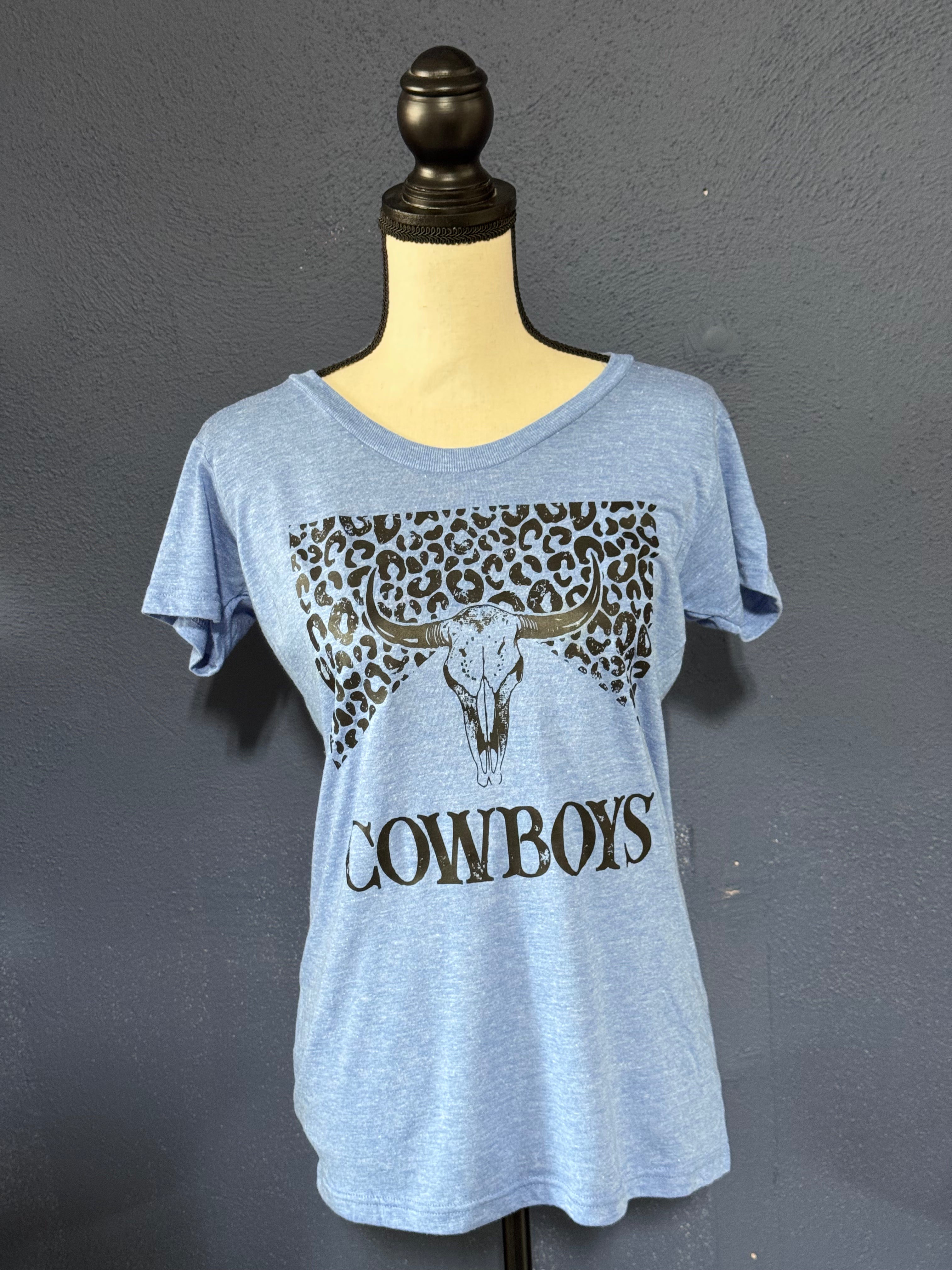 Cowboys Western Graphic T-Shirt – Light Blue Women’s Medium – Longhorn Skull Leopard Print Tee