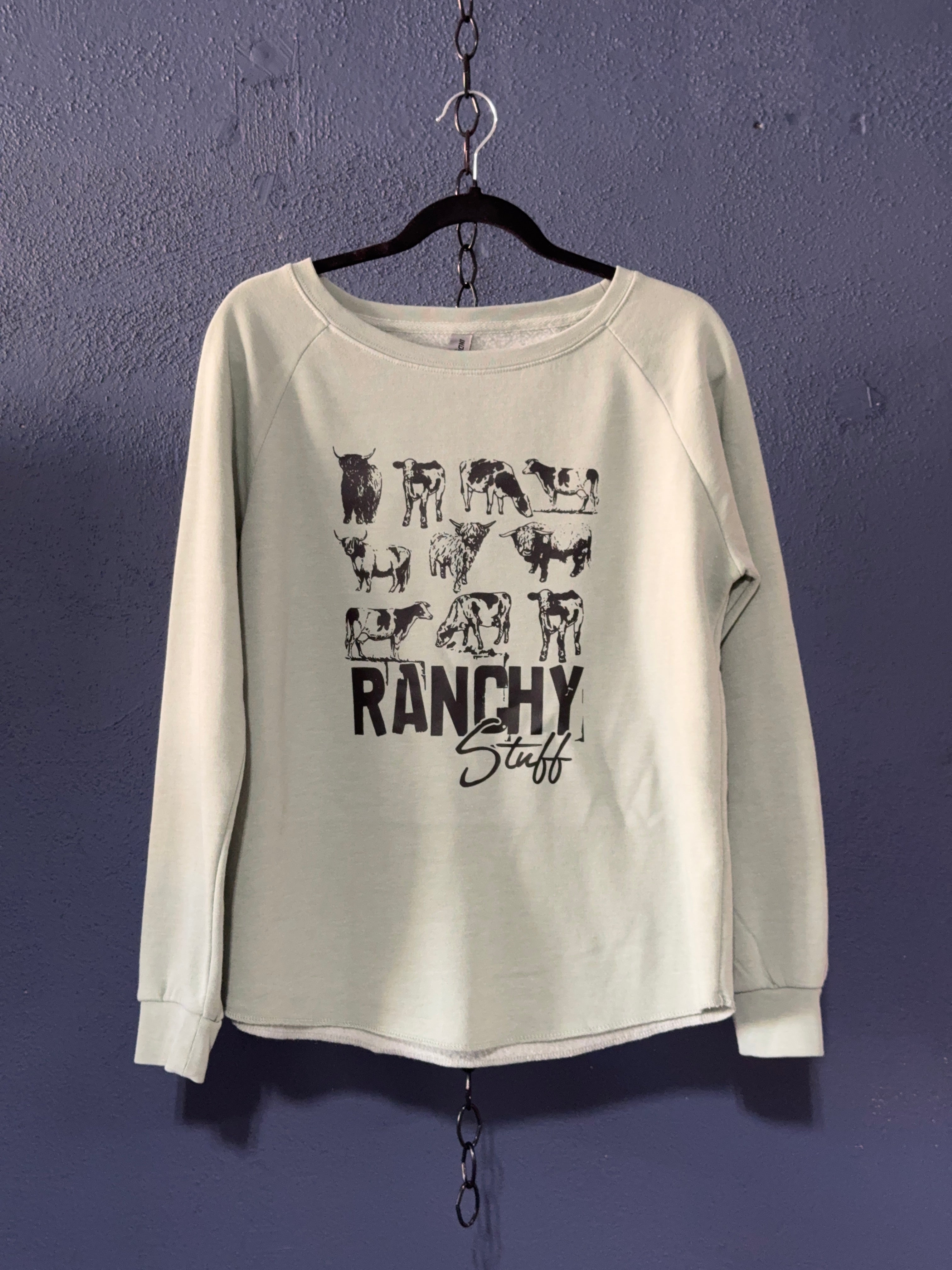 Ranchy Stuff Cow Graphic Crewneck – Soft Green Women’s Medium – Cute Western Cow Crewneck